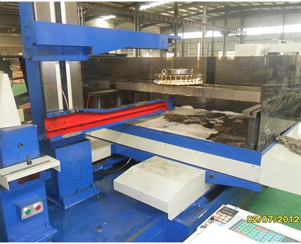 大型數(shù)控線切割，最大加工1米，承重4噸